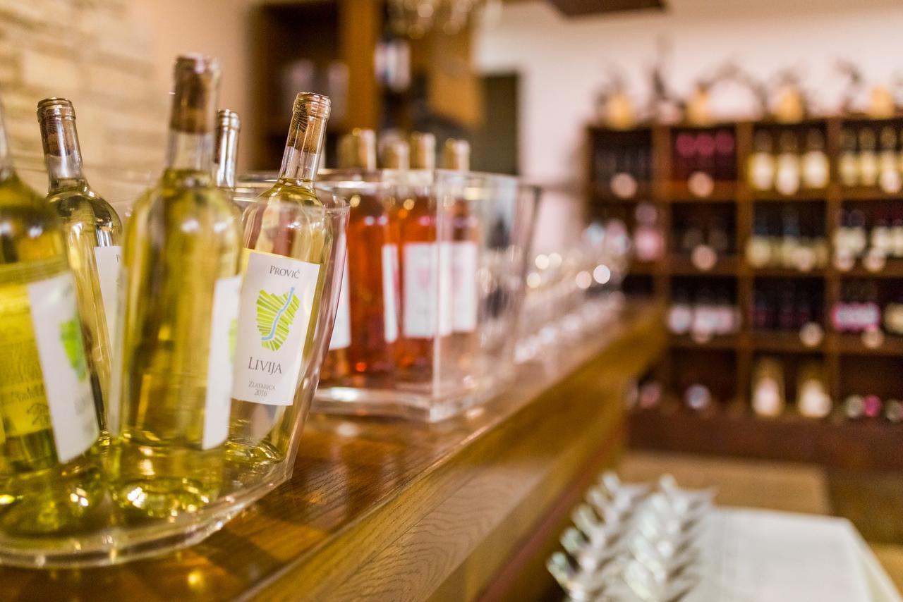 Hotel Merlot Opuzen  エクステリア 写真