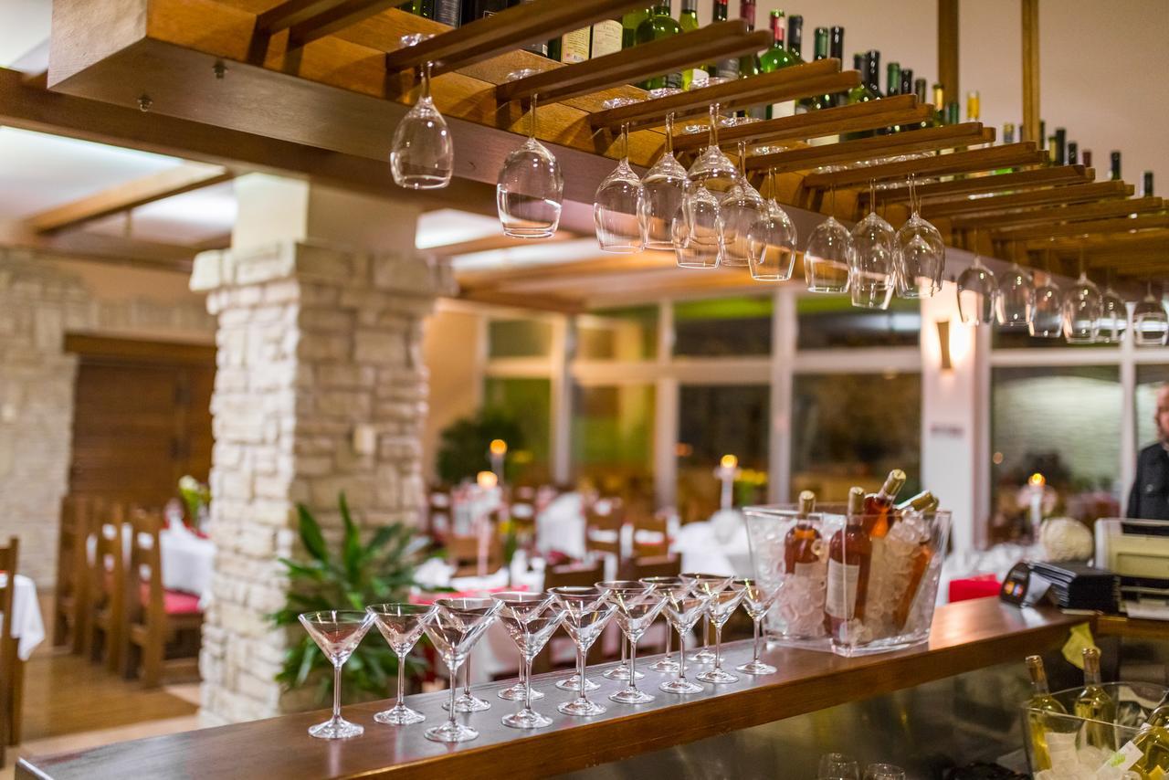 Hotel Merlot Opuzen  エクステリア 写真