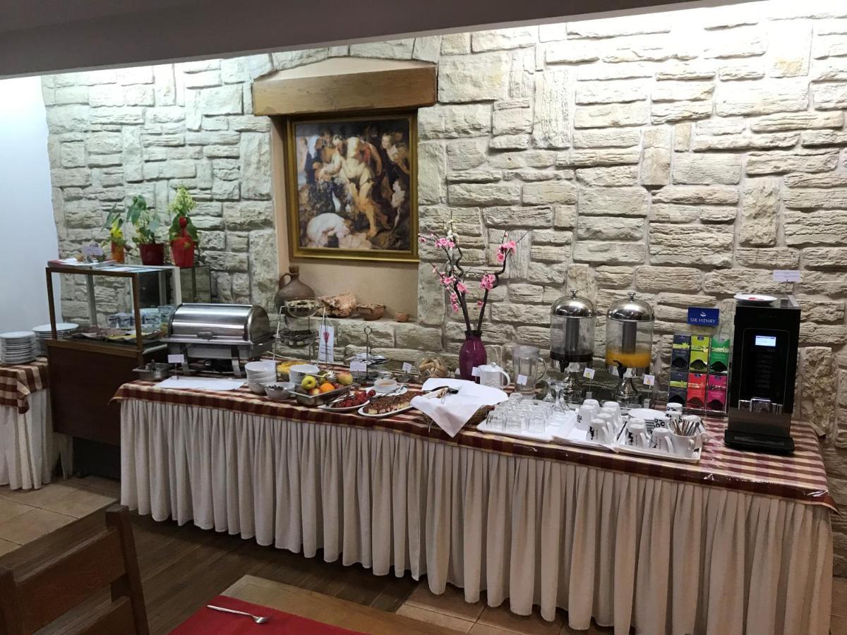 Hotel Merlot Opuzen  エクステリア 写真